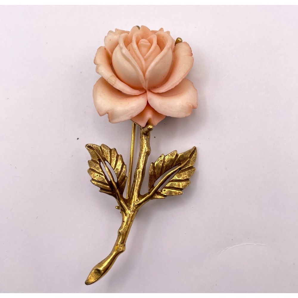 Vintage Unsigned Carved Rose Brooch Gold Tone Long Stem Leaves Pink Peach
